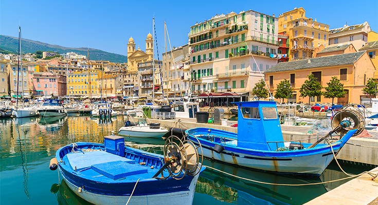 bateau traditionnels dans le port de Bastia