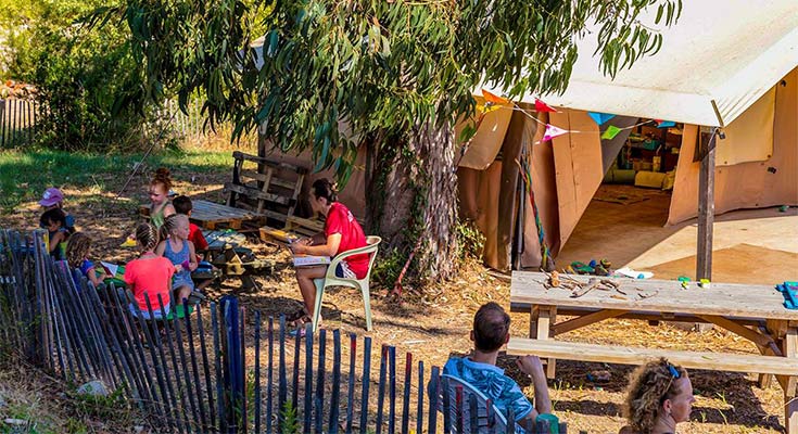 espace du Club enfants lors d'un atelier créatif